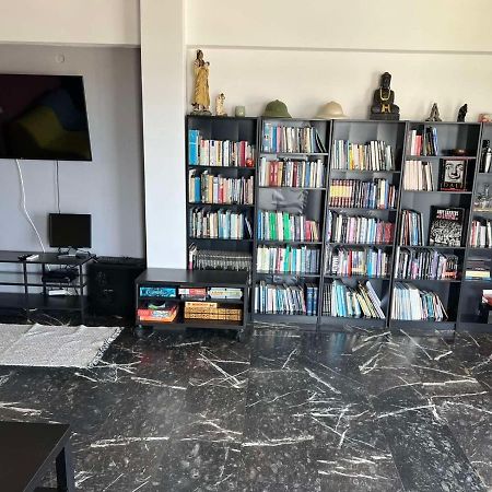 Alimos Marina Huge 3Bd Apartment أثينا المظهر الخارجي الصورة