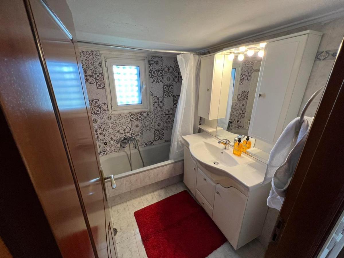 Alimos Marina Huge 3Bd Apartment أثينا المظهر الخارجي الصورة