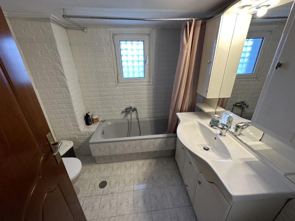 Alimos Marina Huge 3Bd Apartment أثينا المظهر الخارجي الصورة